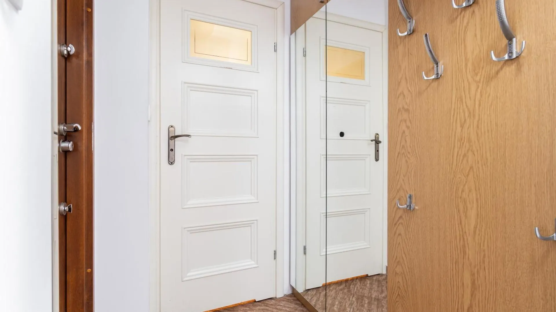 Superapart Kilinskiego 3, Cozy Urban Retreat, Perfect For Couples Warsaw 0*,  Poland